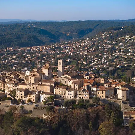Les Remparts De Vence
